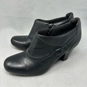 Clarks Bendables Boots Womens 8.5 M Ruby Edge Ankle Booties Heels 60447 Black